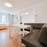 דירה Tolstov - 3 With Garden - 20 Min Messe Dus & Airport Dus *