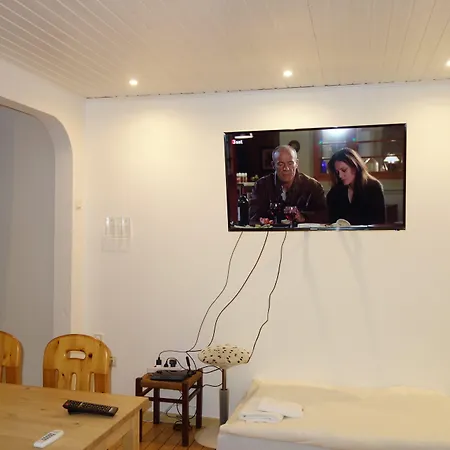 Tolstov - 3 With Garden - 20 Min Messe Dus & Airport Dus Apartamento *