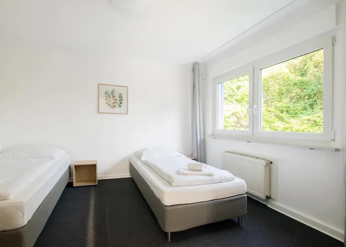 Lejlighed Tolstov - 3 With Garden - 20 Min Messe Dus & Airport Dus