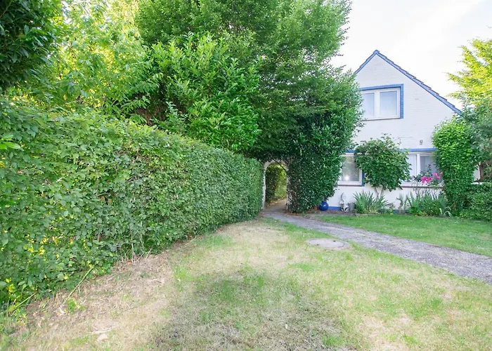 Lejlighed Tolstov - 3 With Garden - 20 Min Messe Dus & Airport Dus *