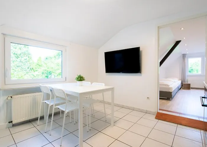 Lejlighed Tolstov - 3 With Garden - 20 Min Messe Dus & Airport Dus Meerbusch