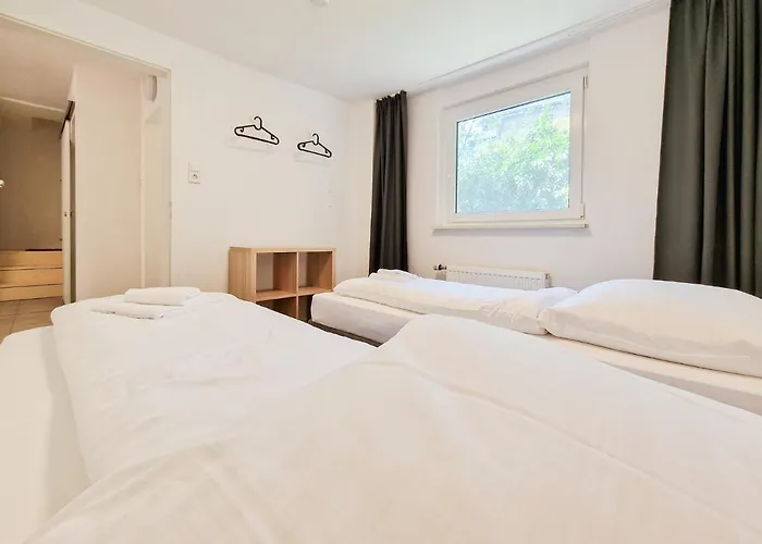 Apartment Tolstov - 3 With Garden - 20 Min Messe Dus & Airport Dus *