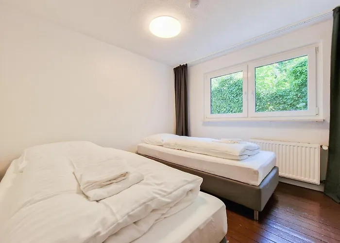 Tolstov - 3 With Garden - 20 Min Messe Dus & Airport Dus Lejlighed