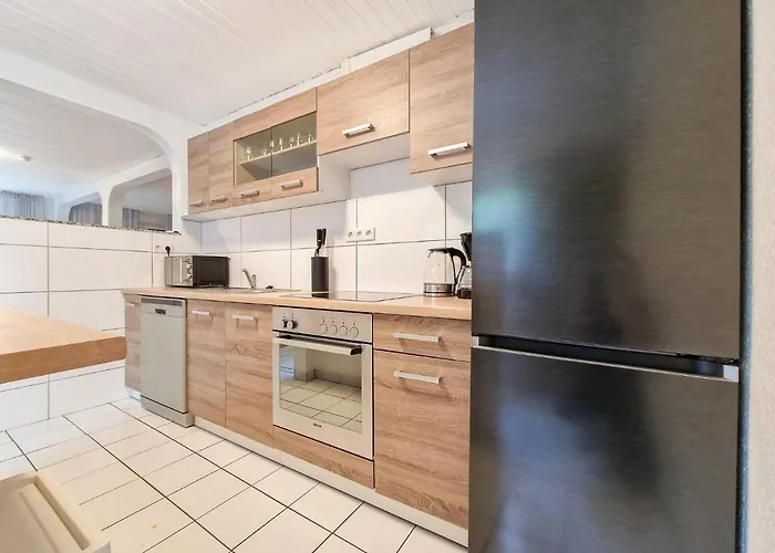 Tolstov - 3 With Garden - 20 Min Messe Dus & Airport Dus Lejlighed Meerbusch