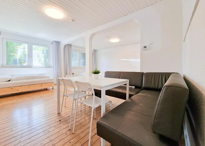 Lejlighed Tolstov - 3 With Garden - 20 Min Messe Dus & Airport Dus *