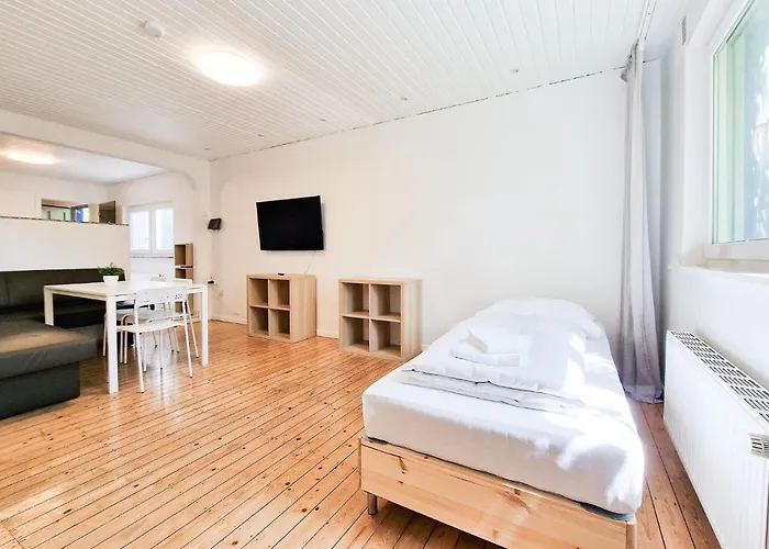 Tolstov - 3 With Garden - 20 Min Messe Dus & Airport Dus