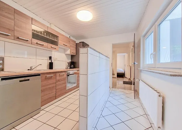 Tolstov - 3 With Garden - 20 Min Messe Dus & Airport Dus Lejlighed