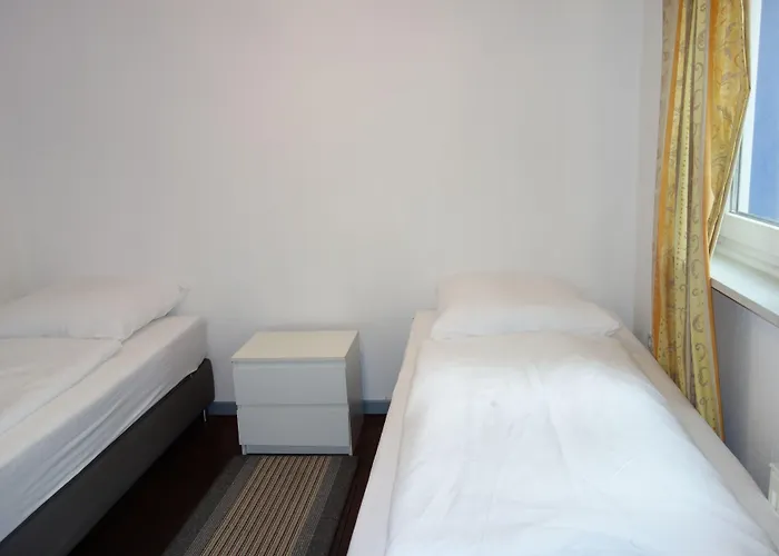 Lejlighed Tolstov - 3 With Garden - 20 Min Messe Dus & Airport Dus *