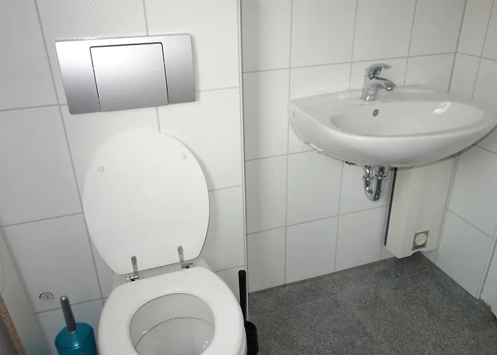 Lejlighed Tolstov - 3 With Garden - 20 Min Messe Dus & Airport Dus *